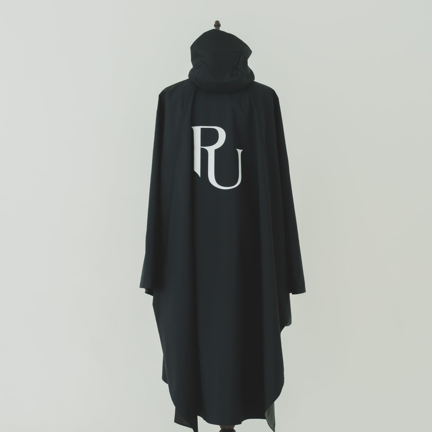Poncho Black – PARTENAILLA